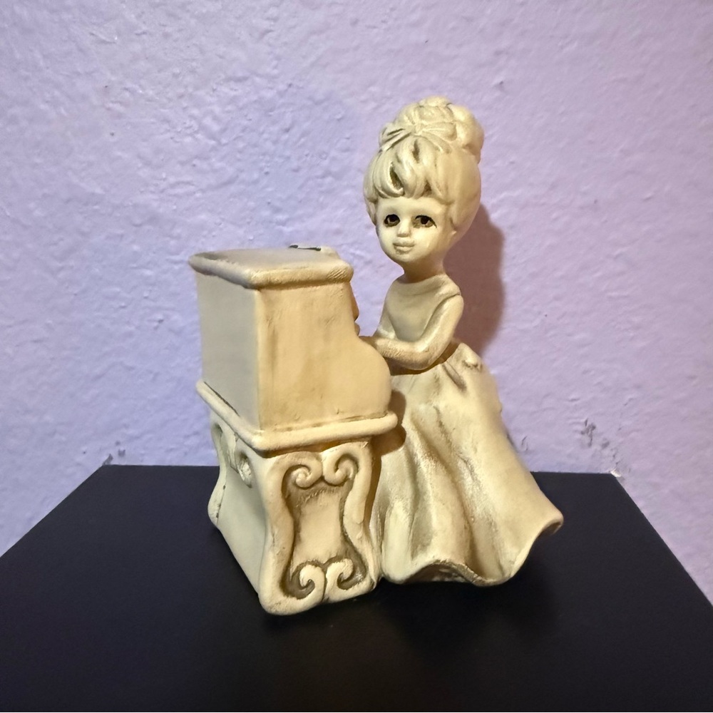 Vintage Wolin Japan Figurine Girl Playing Piano Victorian